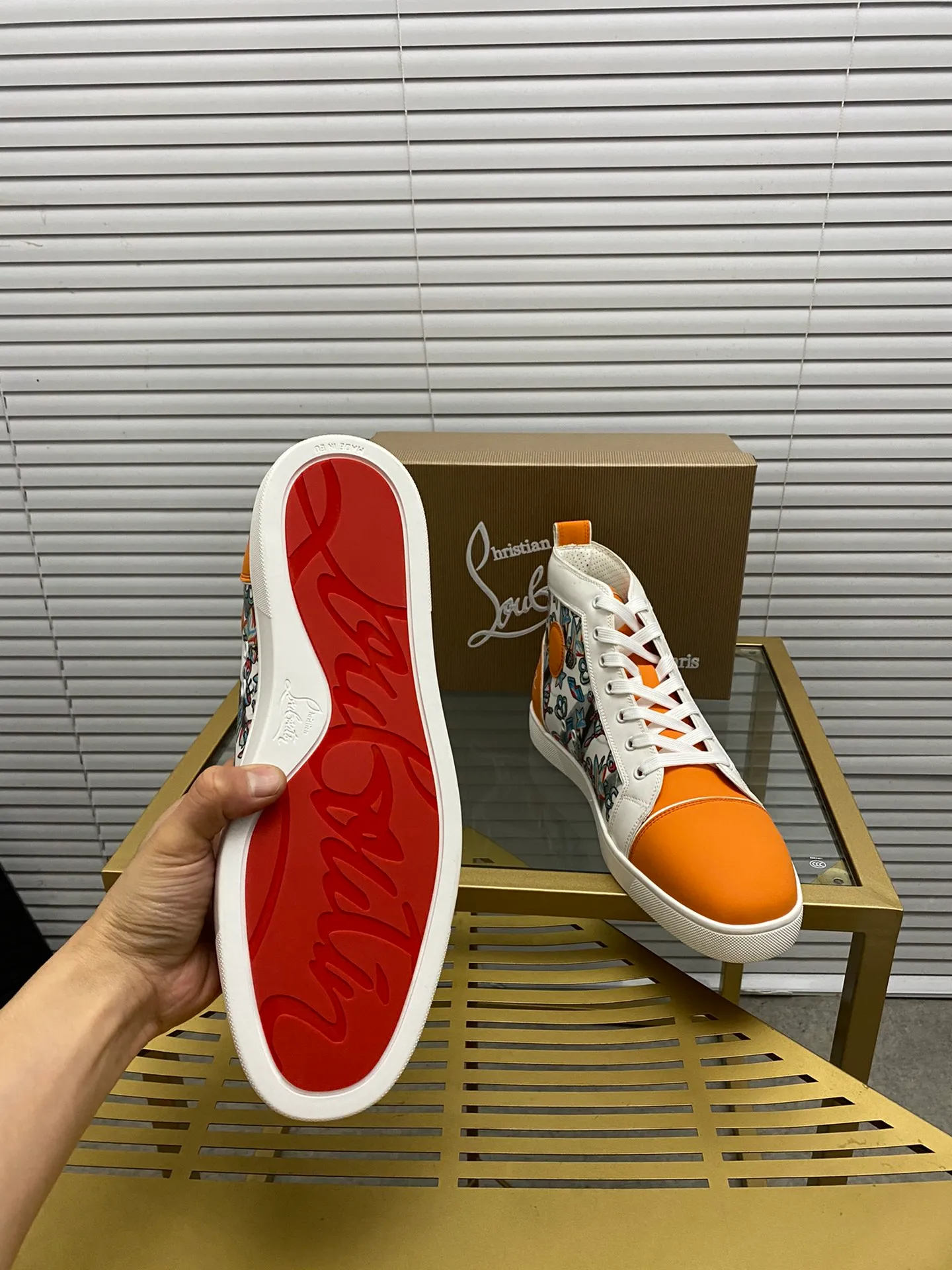 (Customized model) Ex-factory price is 540. christian louboutin (CL red sole shoes) counter series, casual sneakers for couples 📢 📢 📢 Exclusive hot style release 🎈🎈💪 Movable latex feet 👻 Finished outsole line [Proud] 😝Female 35-40# Male 38#-46, global supply😝 [Top version]: Original imported genuine leather upper, top original leather lining, original molded TPU outsole, original 1:1 detail processing, original shoe last,